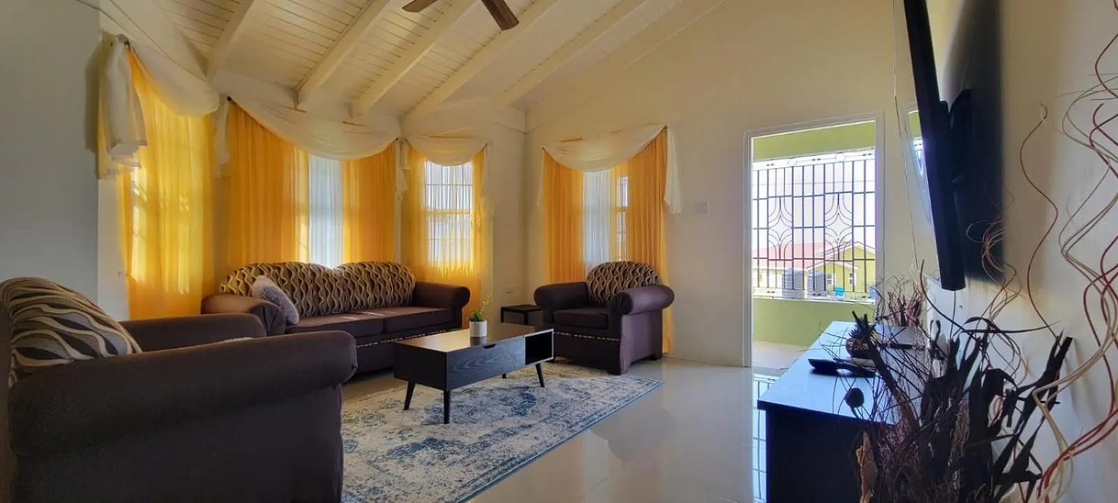 Ocean View Get Away Vila Falmouth
